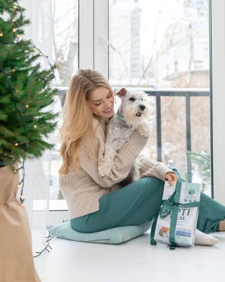 Ať už slavíte Vánoce s psí nebo kočičí společností, můžete mazlíčka do sváteční atmosféry zapojit tak, aby se cítil...